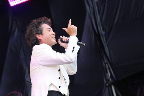 ムロツヨシ（写真提供：Sony Music Artists）