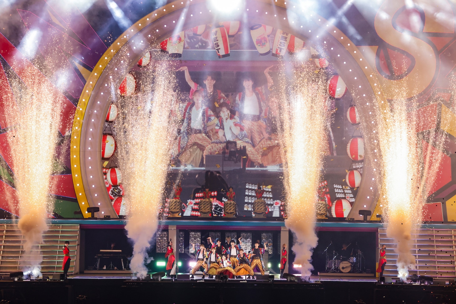 ジャニーズWESTの東京・東京ドーム公演の様子。