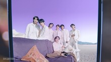「Galaxy × BTS : Unfold your world with Z Flip4（`Yet To Come`）」より。