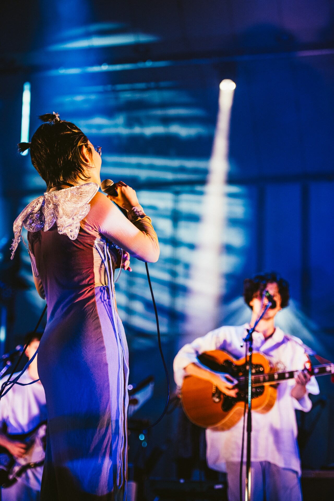 ROTH BART BARONが10人編成で壮大な演奏繰り広げた初の野音公演、中村