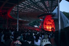 「尾崎世界観の日 特別篇2022」より尾崎世界観のステージの様子。（撮影：関信行）