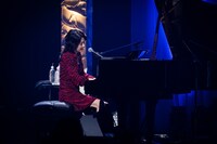 岸谷香（撮影：沼田孝彦 [DRAGONPRESS]）