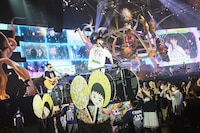 トロッコに乗るゆず。