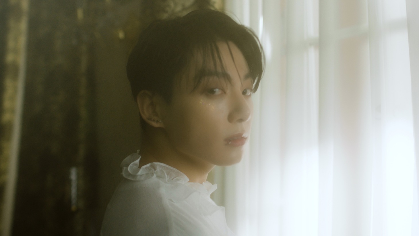 JUNG KOOK (P)&(C)BIGHIT MUSIC