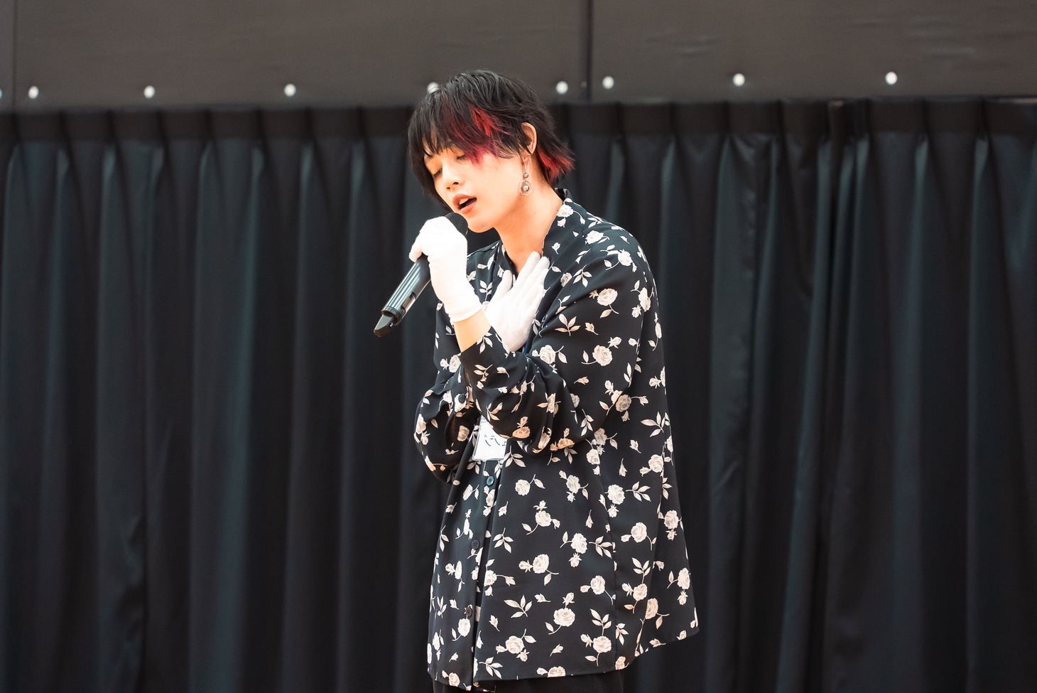 シュンジ