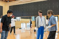 Fペアのコントに駆り出されるSW西澤氏。