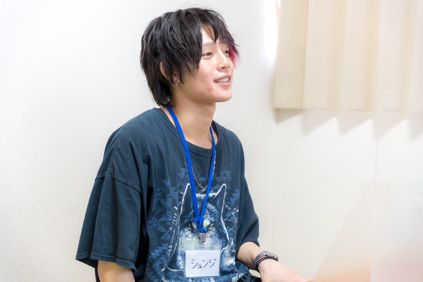 シュンジ