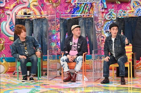 左から大川知英（ニブンノゴ！）、くっきー！（野性爆弾）、草なぎ剛。 (c)テレビ朝日