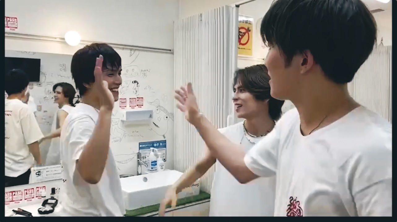 THE BEAT GARDEN「Start Over」リリックビデオより。