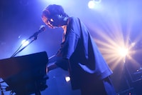 武市和希（Vo, G, Key / mol-74）（撮影：森好弘）