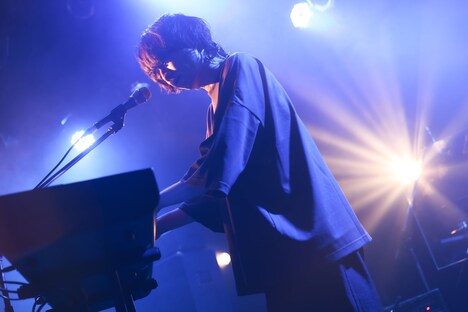 武市和希（Vo, G, Key / mol-74）（撮影：森好弘）