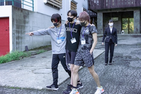 「第二回WACKメンズ合同オーディション2022」早朝二人三脚の様子。