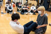 腹筋デモンストレーションの様子。