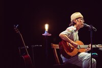 ハナレグミ（撮影：東美樹）