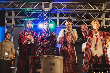 「チャレンジオーディション GO! GO! GO! 2022」グランプリのPOPPiNG EMO。