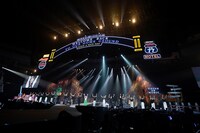 水樹奈々「NANA MIZUKI LIVE HOME 2022」愛知・日本ガイシホール公演の様子。(Photo by kamiiisaka)