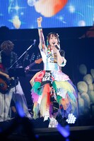 水樹奈々「NANA MIZUKI LIVE HOME 2022」愛知・日本ガイシホール公演の様子。(Photo by kamiiisaka)