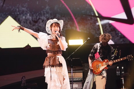 水樹奈々「NANA MIZUKI LIVE HOME 2022」愛知・日本ガイシホール公演の様子。(Photo by kamiiisaka)