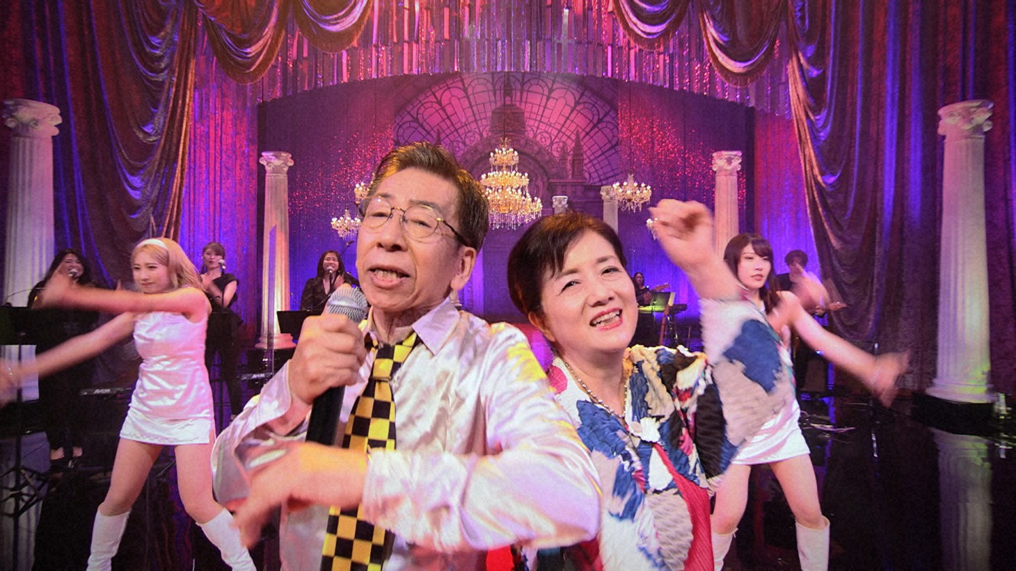 海道はじめと吉沢京子のパフォーマンスの様子。(c)NHK