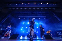 nobodyknows+によるライブの様子。（撮影：下山春香）