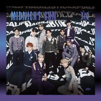JO1「MIDNIGHT SUN」初回限定盤Aジャケット (c)LAPONE ENTERTAINMENT