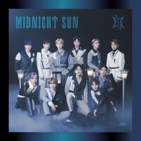 JO1「MIDNIGHT SUN」通常盤ジャケット (c)LAPONE ENTERTAINMENT