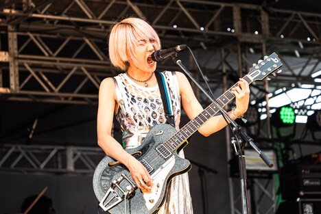 永井葉子（Vo, G / Hack the Ceremony）