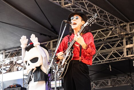 塚田リョーヤ（Vo, G / The コットンクラブ）