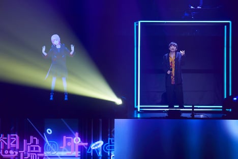 左から花譜、たなか。