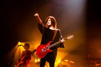 こやまたくや（G, Vo）（撮影：田中聖太郎）