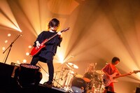 「ヤバイTシャツ屋さん “ぶどうかん” ツアー 2022」日本武道館公演より。（撮影：田中聖太郎）