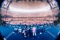 「ヤバイTシャツ屋さん “ぶどうかん” ツアー 2022」日本武道館公演より。（撮影：田中聖太郎）