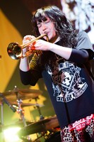 もりもりもと（Dr, Cho）（撮影：田中聖太郎）