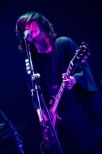 こやまたくや（G, Vo）（撮影：田中聖太郎）