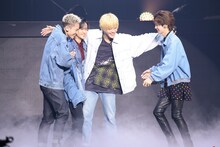 左からRYOKI、川村壱馬、ユウタ、吉野北人。