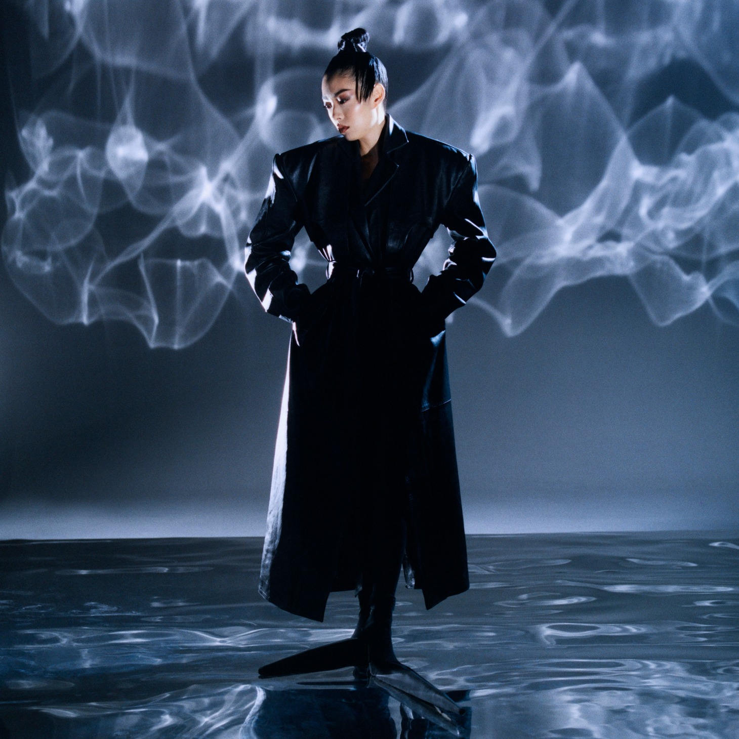 リナ・サワヤマ「Phantom」配信ジャケット(c)Thurstan Redding