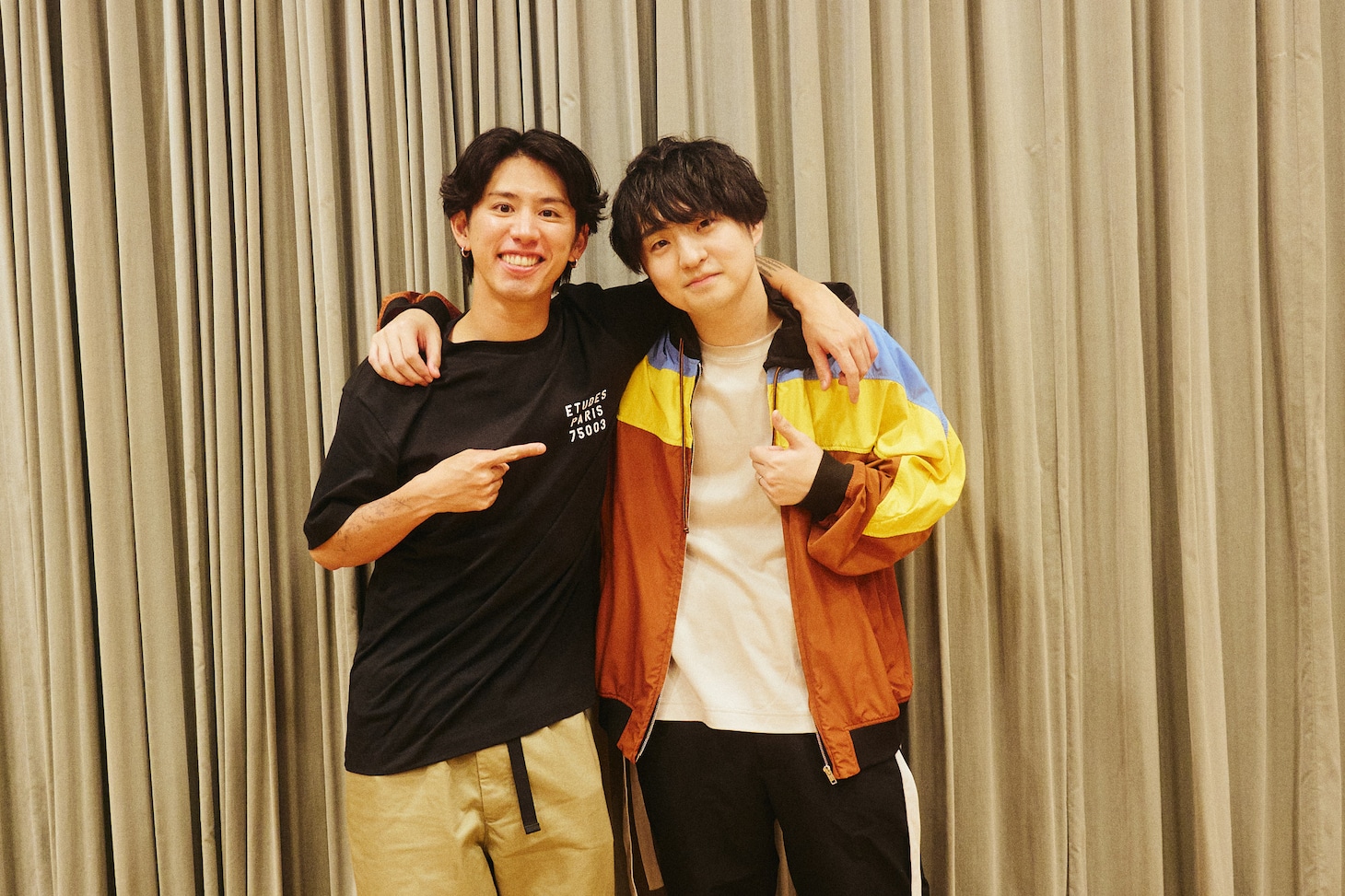 左からTaka（ONE OK ROCK）、藤原聡（Official髭男dism）。