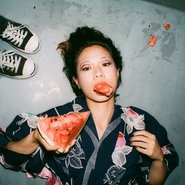 LISACHRISが初のアート展「待機してる友だち」開催、明日から福岡DON'T FIND SHOPで