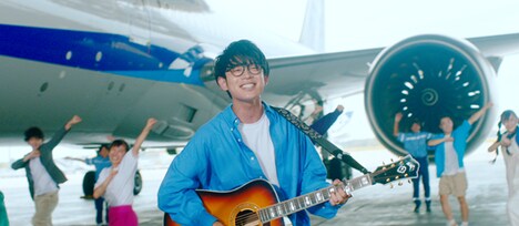 川崎鷹也「FLY HIGH」MVより。