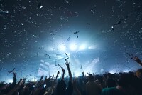 「Eve Live Tour 2022 廻人 日本武道館 追加公演」の様子。（Photo by Takeshi Yao）