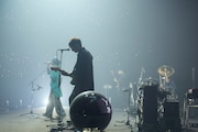 「Eve Live Tour 2022 廻人 日本武道館 追加公演」の様子。(Photo by Takeshi Yao)