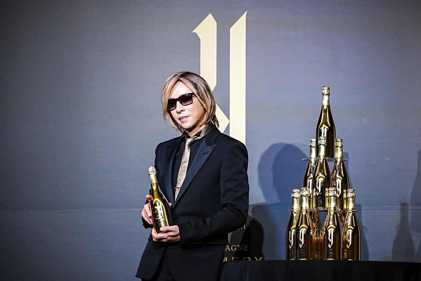 YOSHIKI