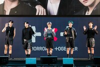 TOMORROW X TOGETHER（撮影：曽我美芽）