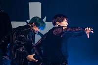 左からYEONJUN、TAEHYUN。（撮影：曽我美芽）