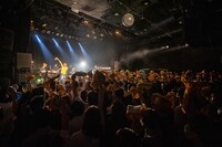 「ADACHI KANA 5th Anniversary Live "Life Goes On"」の様子。