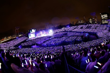 「乃木坂46 真夏の全国ツアー2022」明治神宮野球場公演の様子。