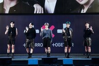 TOMORROW X TOGETHER「GOOD BOY GONE BAD」ショーケースイベントの様子。(P)&(C)BIGHIT MUSIC