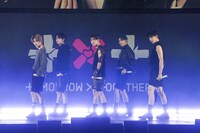 TOMORROW X TOGETHER「GOOD BOY GONE BAD」ショーケースイベントの様子。(P)&(C)BIGHIT MUSIC