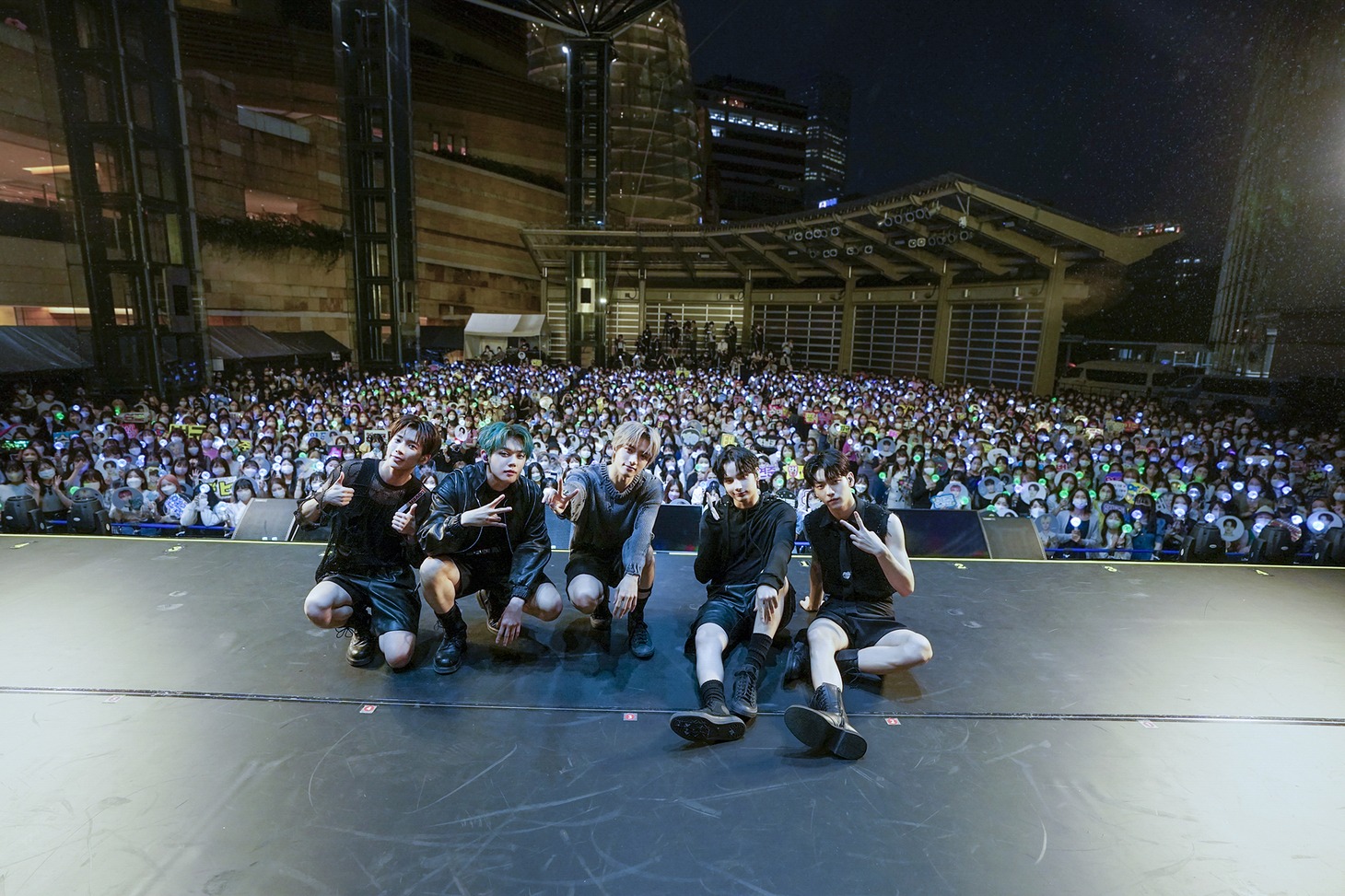 TOMORROW X TOGETHER「GOOD BOY GONE BAD」ショーケースイベントの様子。(P)&(C)BIGHIT MUSIC