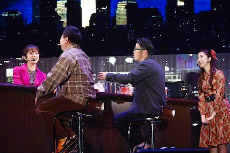 「ももいろクローバーZ ももクロくらぶ xoxo ~バレンタイン DE NIGHT だぁ~Z!2022」での「スナック愛輪」の様子。